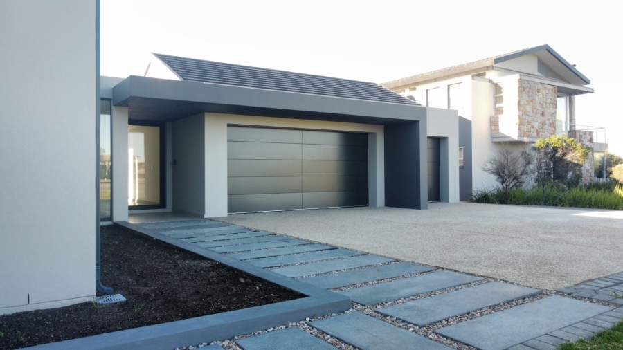 4 Bedroom Property for Sale in Oubaai Western Cape